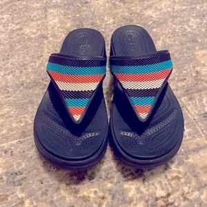 Crocs Monterey Bead Strap Navy Wedge Flip Women’s size 6